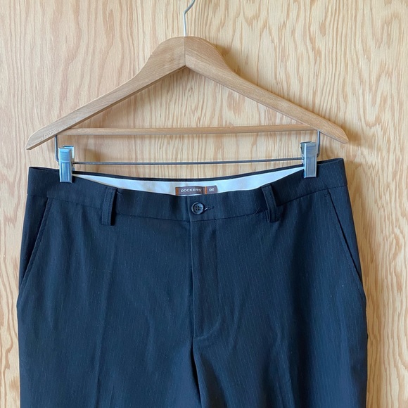 DOCKERS Men’s Dress pants- like new - Picture 5 of 5